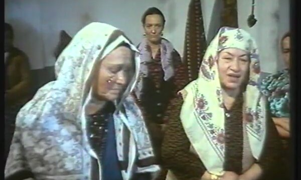 Karılar Koğuşu (1990) fragmanı